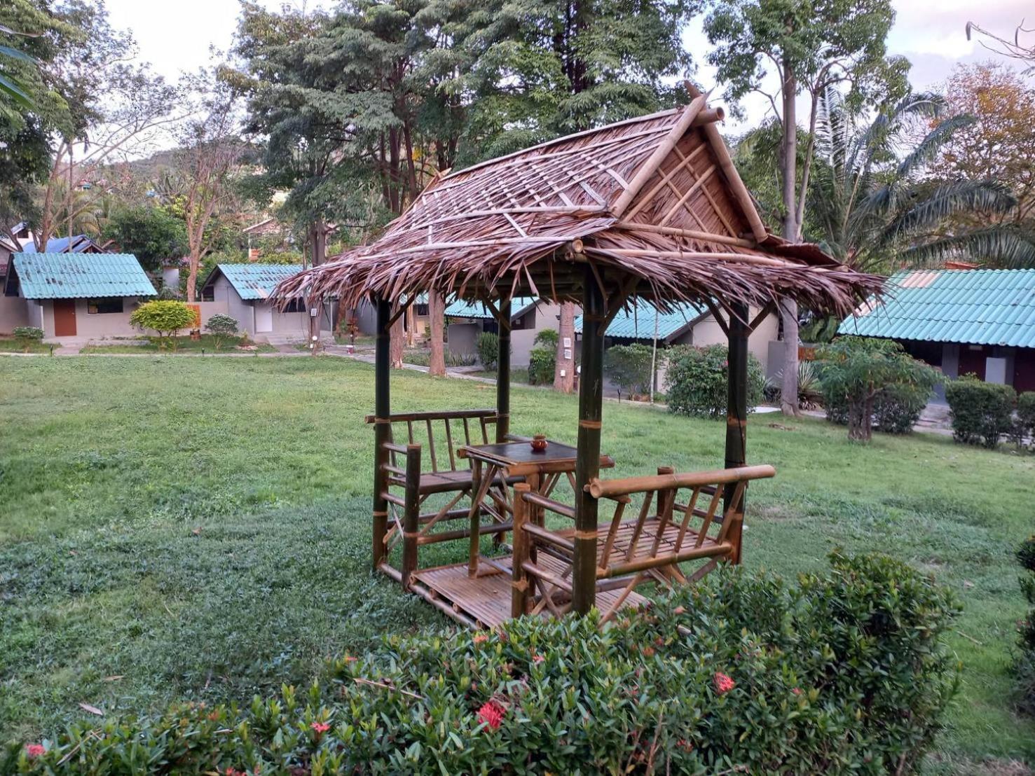 Siam Flora Resort Koh Lanta Exterior photo
